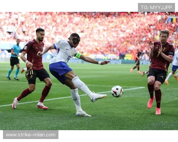 全球十大足球球星集锦 精彩瞬间与成就全解析